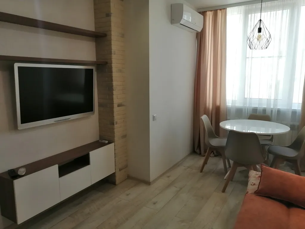 Комфортная евротрешка рядом с ТРЦ Галерея Чижова