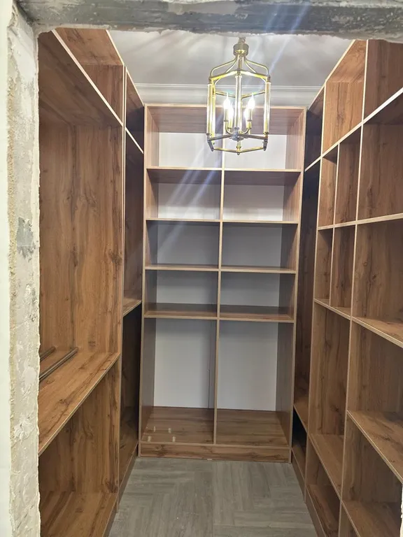 Уютная квартира в центе города рядом с ЖД вокзалом с видом на горы