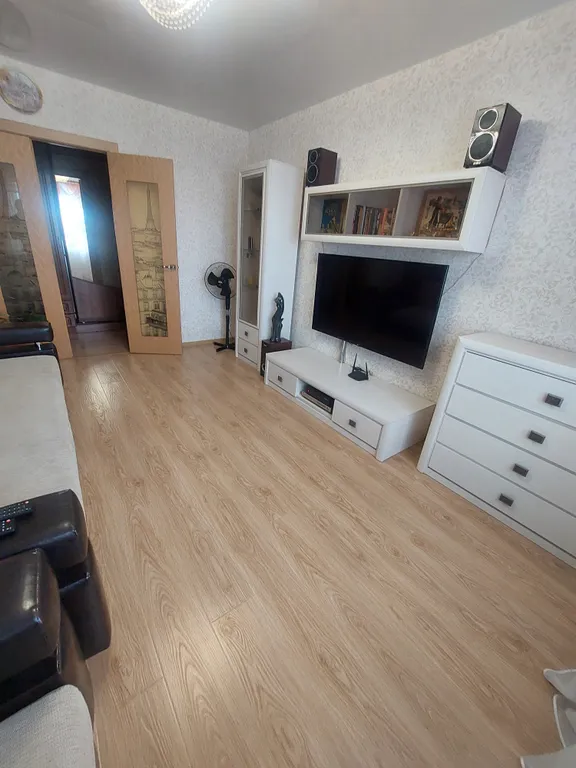 Большая трёхкомнатная квартира в оживлённом районе города — аренда посуточно в Витебск