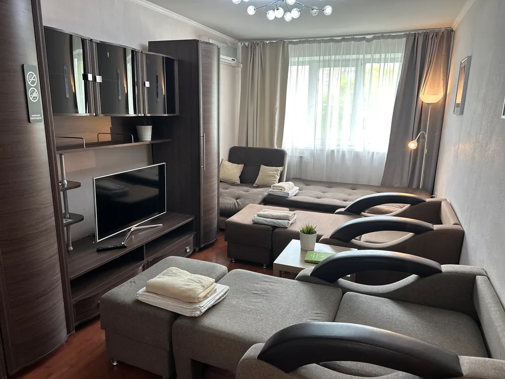 "В Гости!" на Кирова 87 (2к квартира рядом с Цирком)