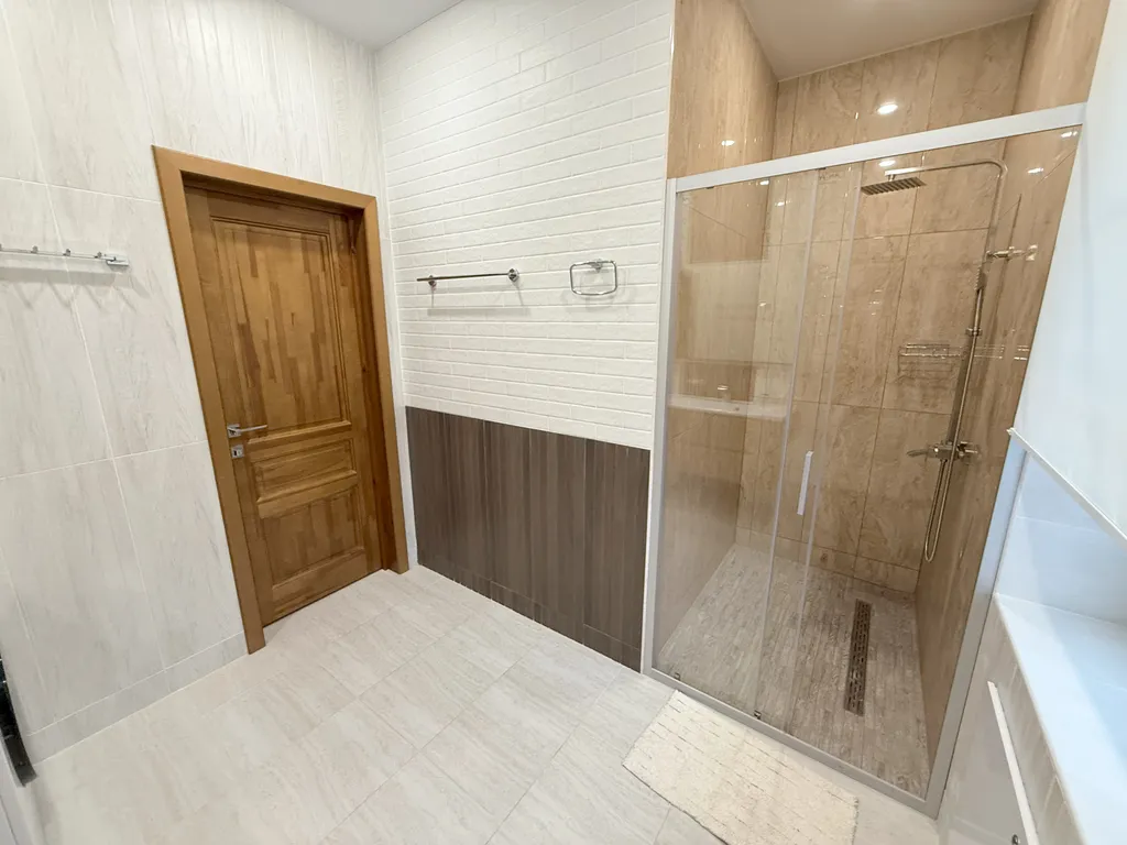 Новый уютный дом с баней у леса