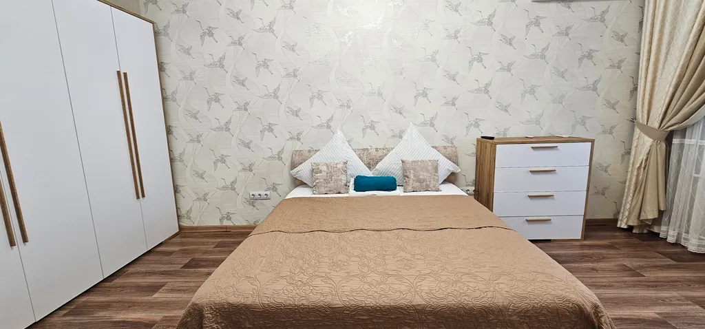 Современные трехкомнатные апартаменты на 14 этаже