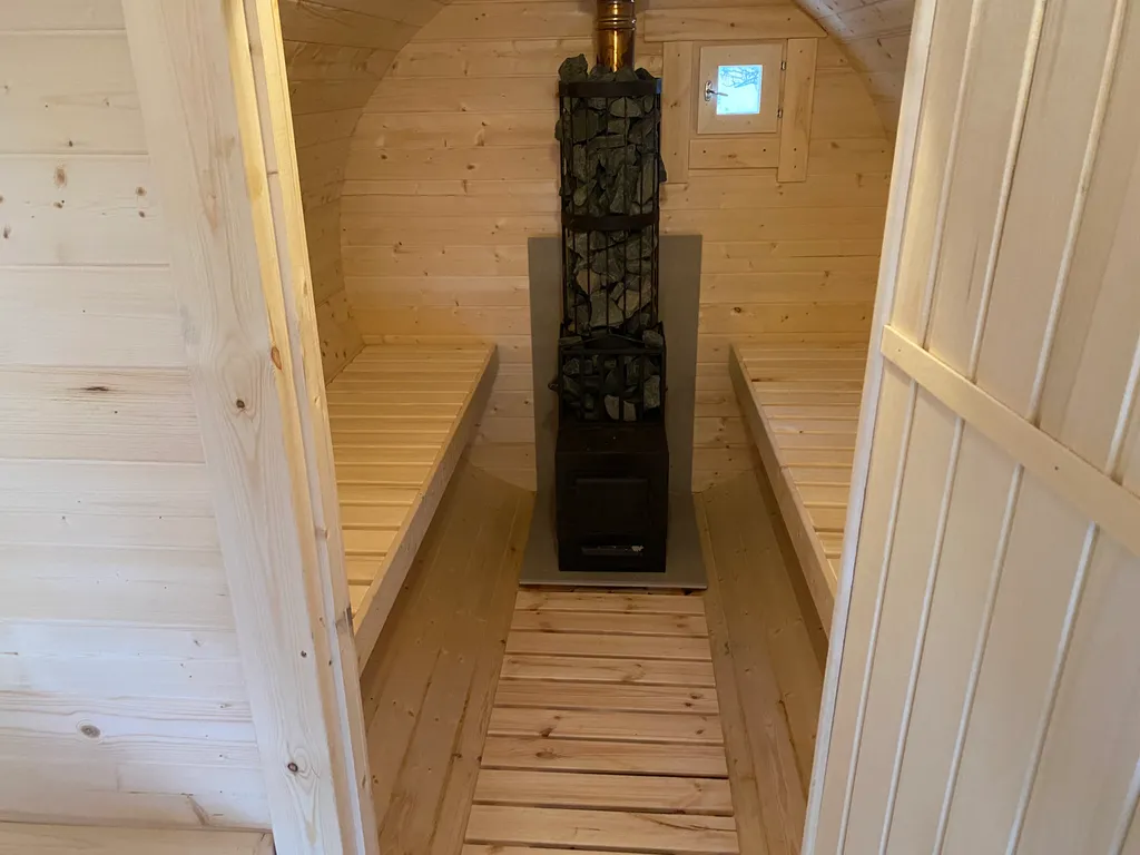 Коттедж с баней на дровах