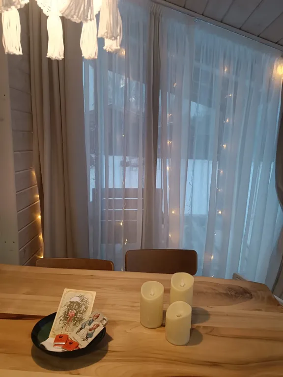 Коттедж Дом с панорамными окнами и печью для семейного отдыха, отдыха с детьми — Семеновское