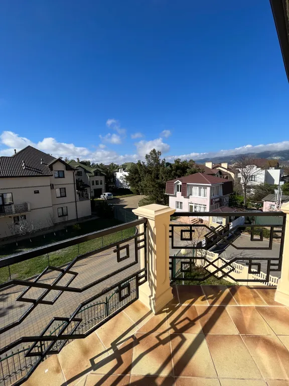 Коттедж на первой береговой линии