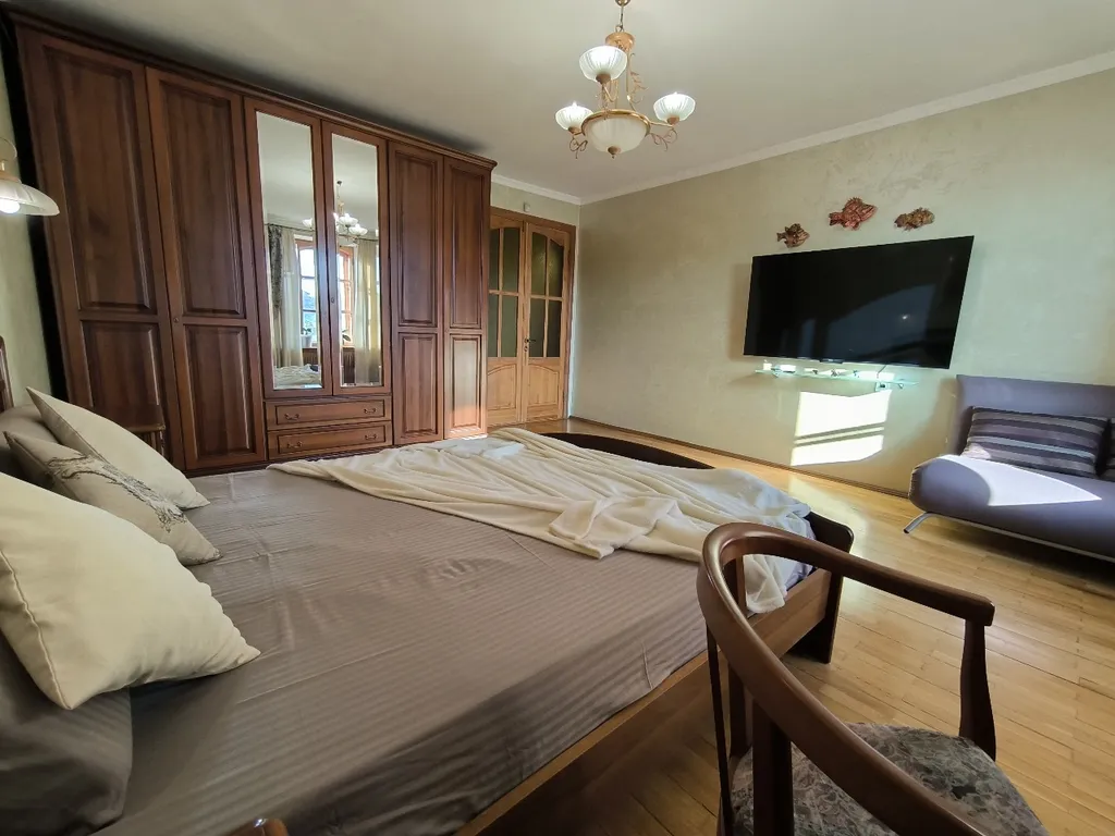 Квартира Просторная 3-комнатная квартира посуточно в центре Севастополя — Севастополь