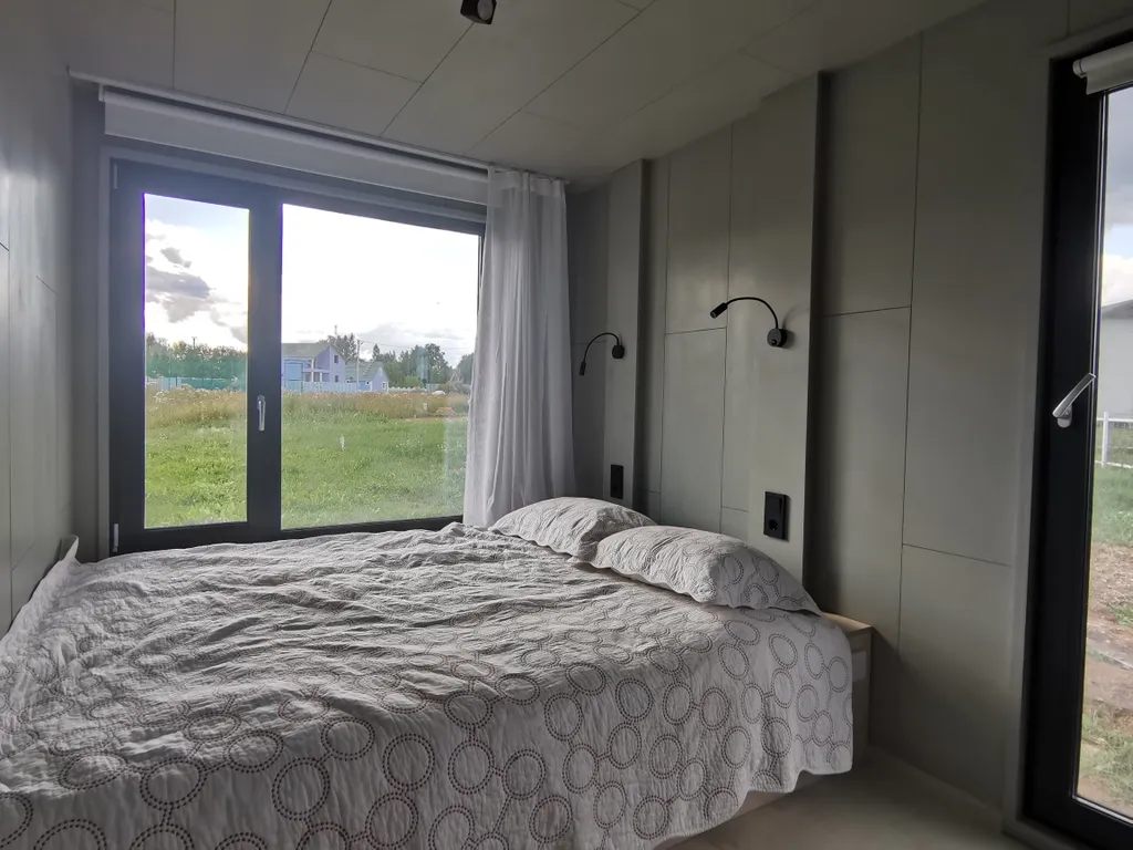 Новый современный стильный дом у озера Суходолье