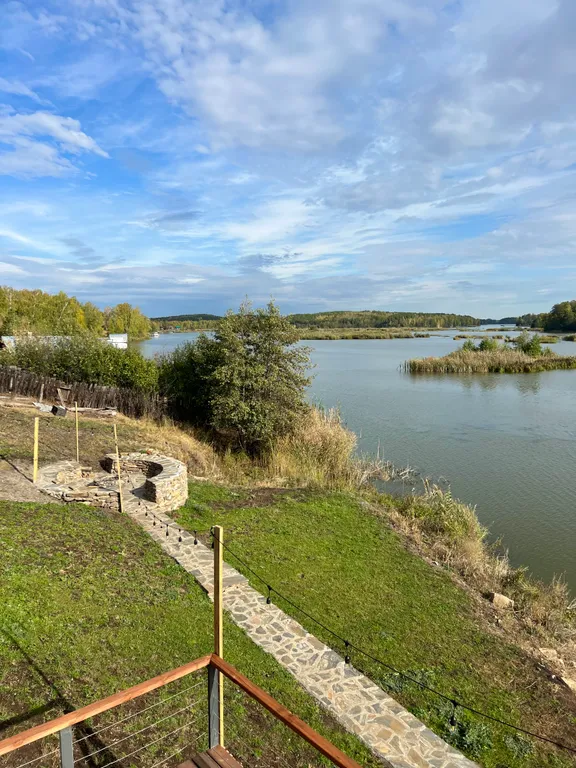 Дом с видом на озеро около горнолыжного комплекса