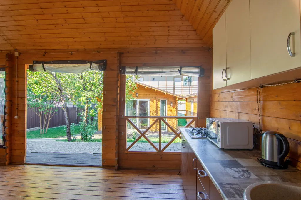 Современный деревянный дом из бруса