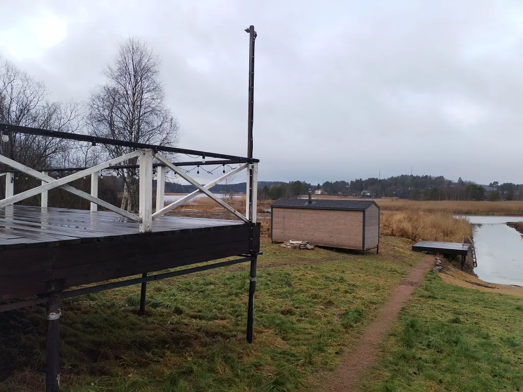 Домик с баней на берегу Ладожского озера