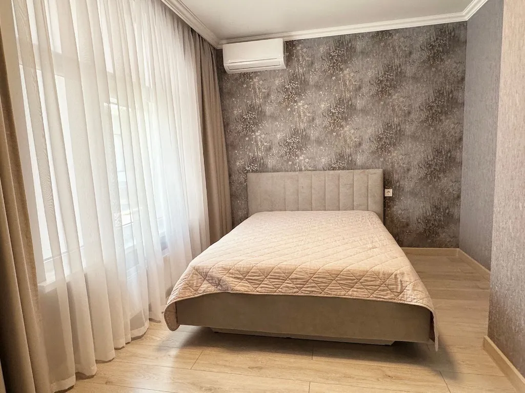 Современный коттедж вблизи дома