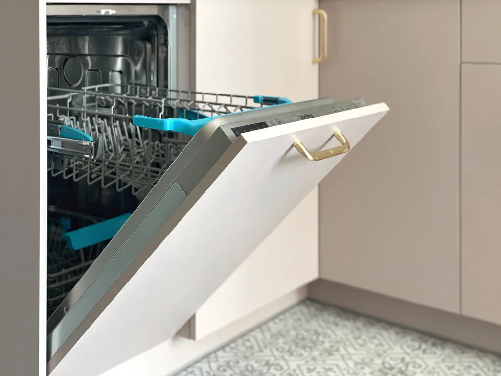 Сирень с видом на центр Пятигорска