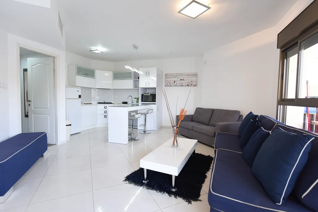 Квартира с частном бассейном