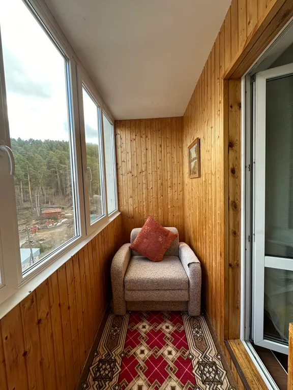 Квартира у озера.