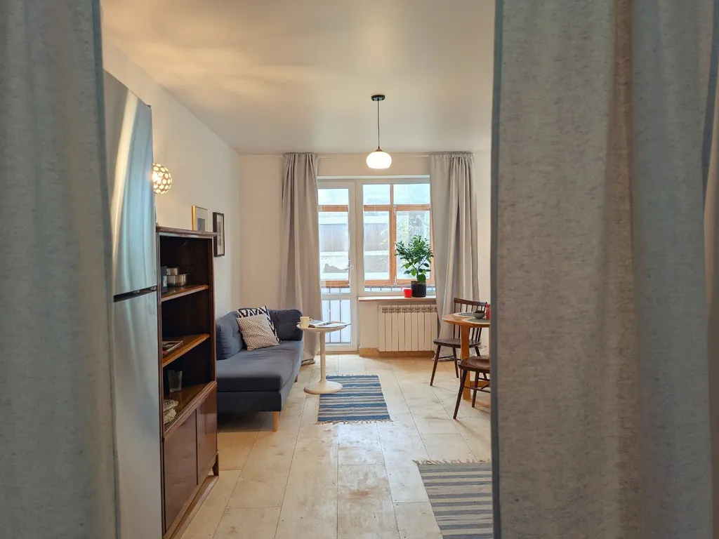 Уютная арт-квартира с душой, винтажем и видом на сквер