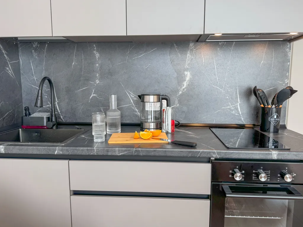 Ваниль- стильная студия в ЖК Самолет