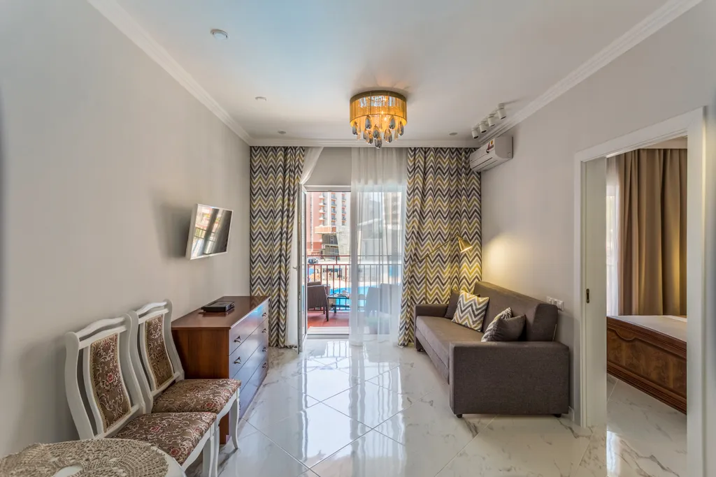 У моря, вид на бассейн