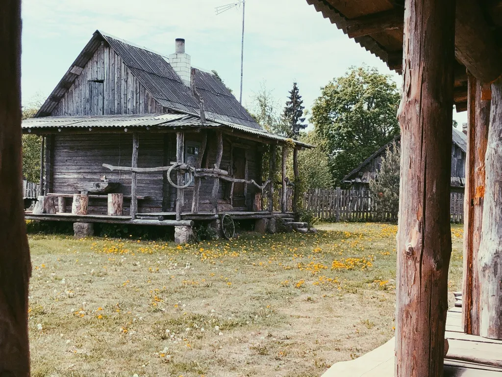 Дом у реки Лынтупка