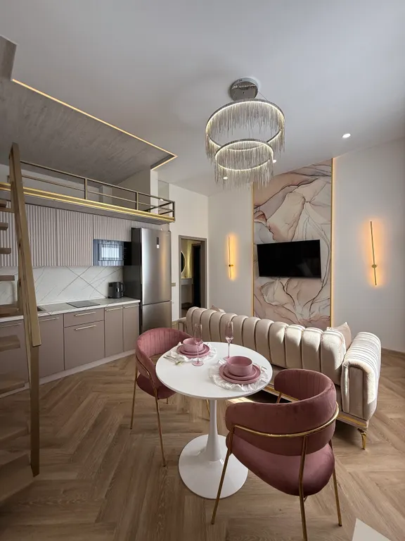 Квартира Квартира Двухуровневая студия KrasLoft в ЖК Преображенский на троих — Красноярск