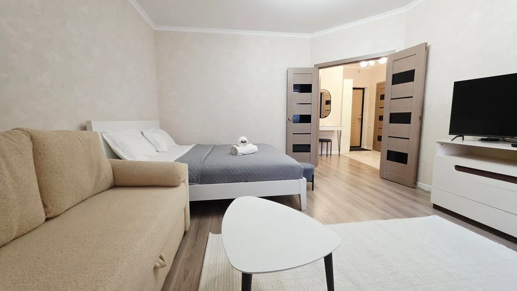 2х-комнатная квартира в жк Лазурный квартал, центр, 2 кровати, диван, кондиционер