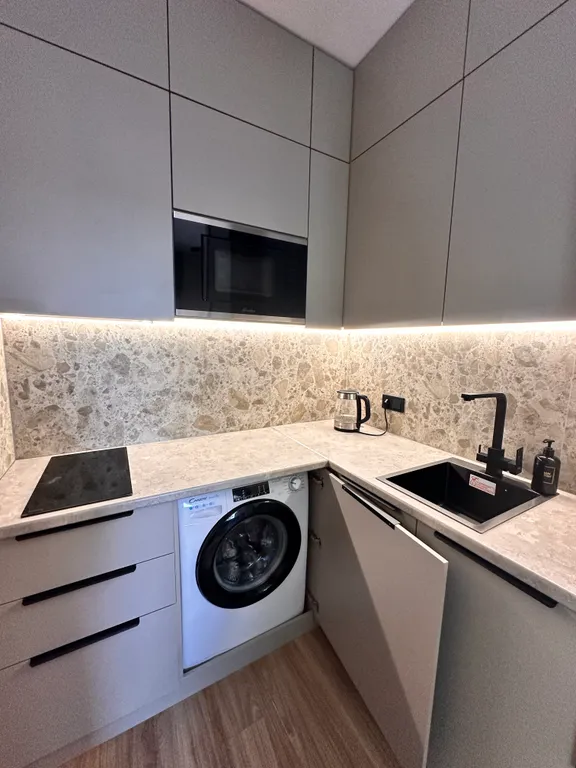 Апартаменты с балконом в центре курортной зоны