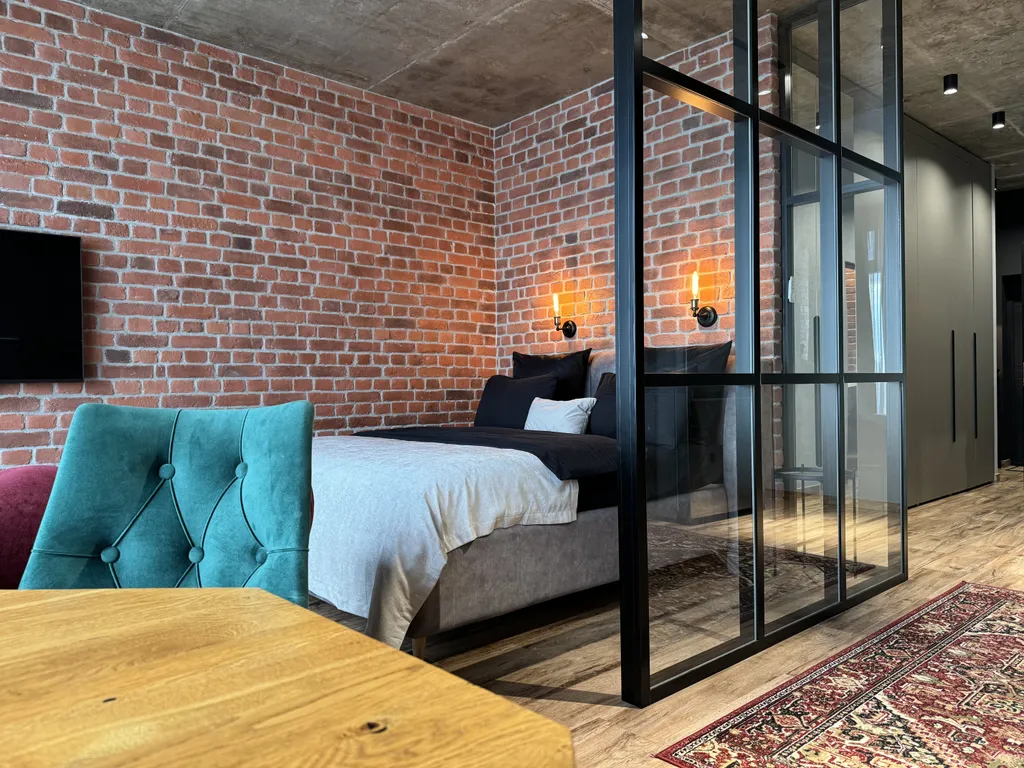 Дизайн-студия с видом на город