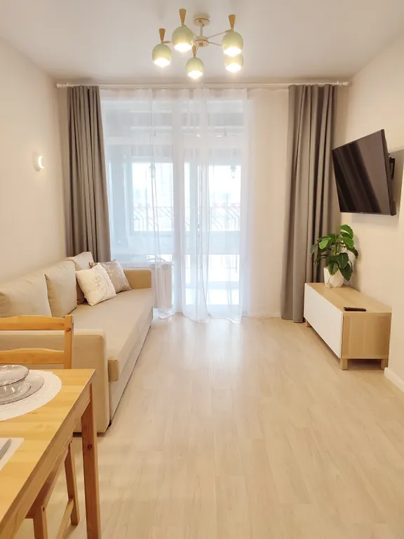 Люкс евро квартира с террасой около Планеты