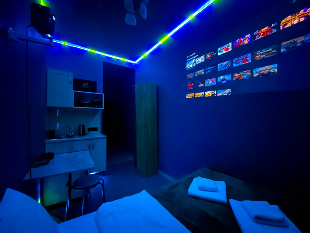 Квартира Квартира Уютная студия в самом центре с кинотеатром и приставкой с джостиками — Санкт-Петербург