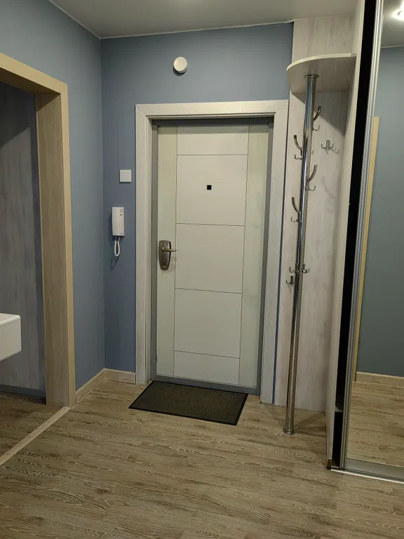 Квартира Уютная двухкомнатная квартира напротив ТЦ Зеленый — Красноярск