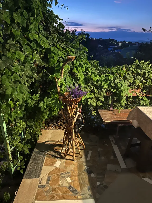 Коттедж Студия в отдельном доме, с мангальной зоной, бильярдом — Новороссийск