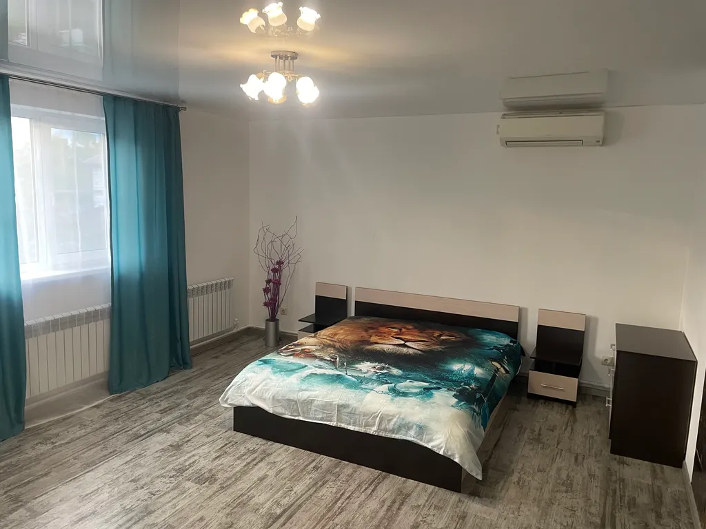 Дом с баней и бассейном