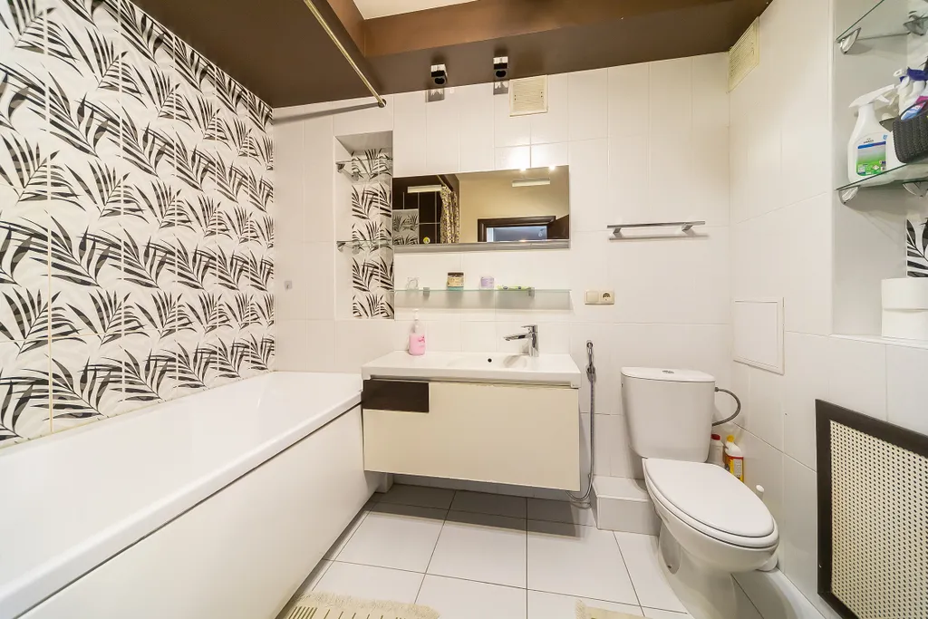 Бoльшая 3-комнaтнaя кваpтира в центре города