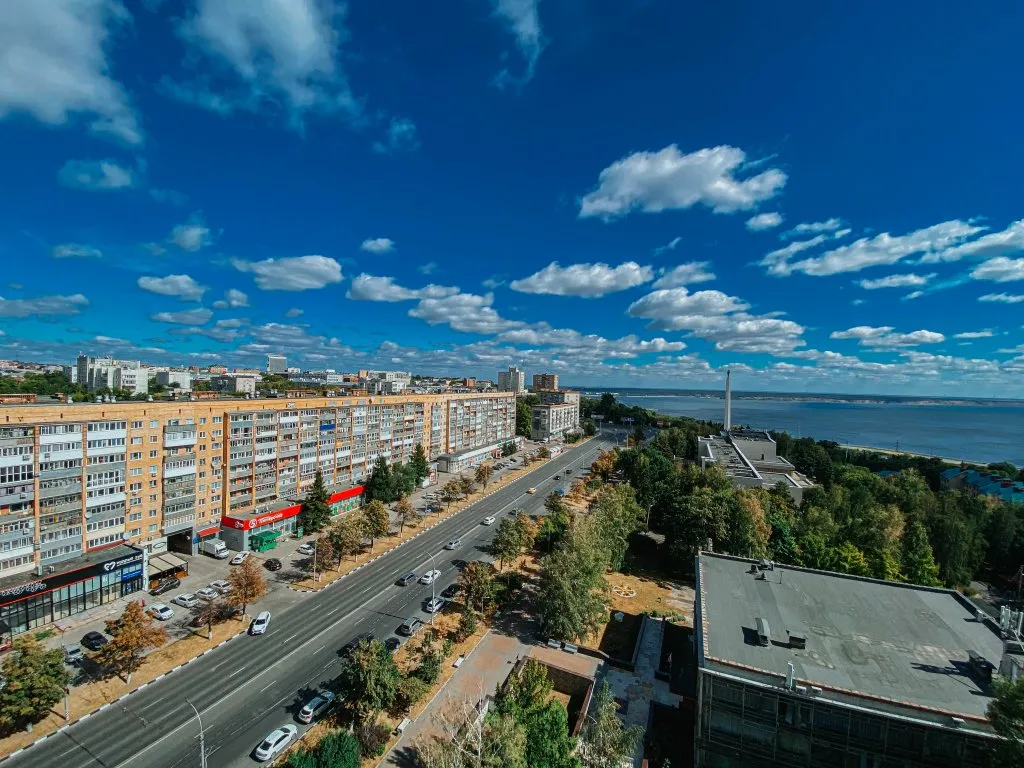 Большая квартира с видом на Волгу