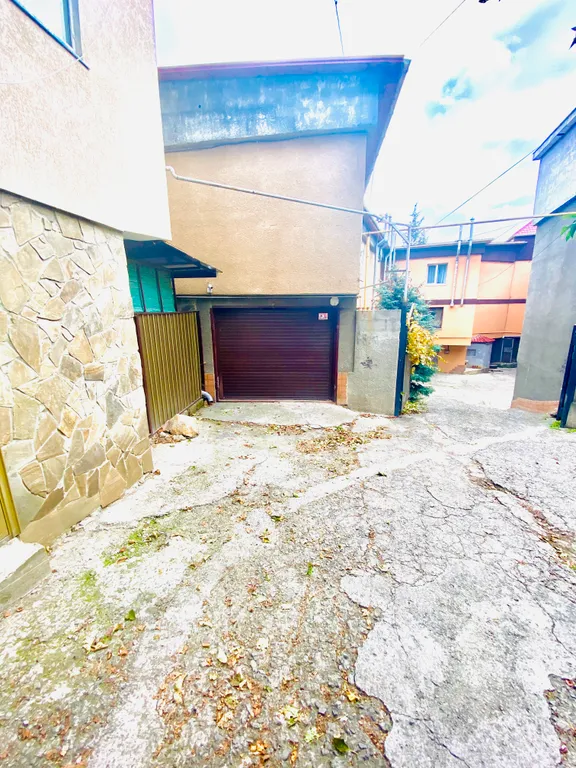 4-комнатный Дом