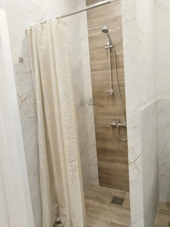 Уютная 2-комнатная квартира с парковкой на территории