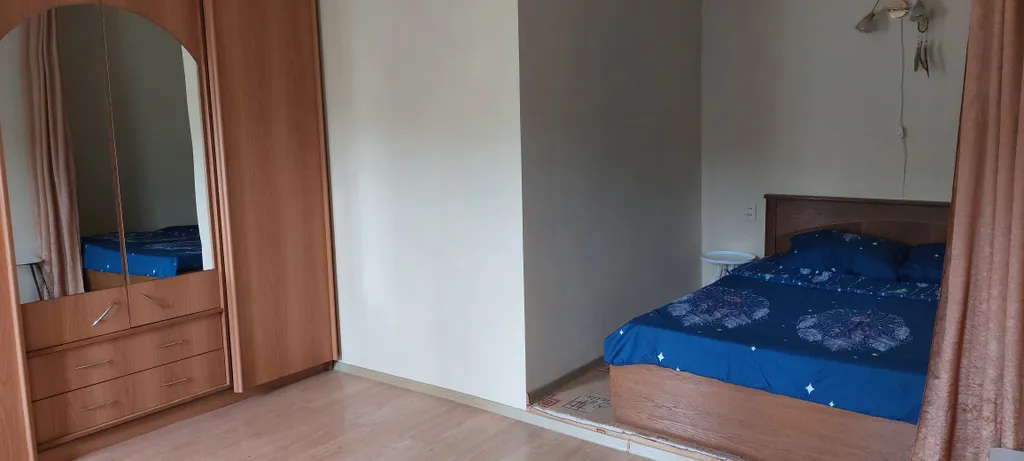 Коттедж Уютный дом с камином на опушке леса — аренда посуточно в Дедеркой