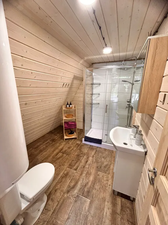 А фрейм 2 c видом на лес