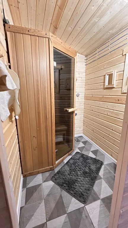 Коттедж Уютный домик на берегу реки — Тверь