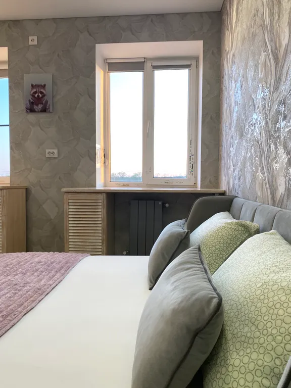 Стильная чистюля с видом на поле и закатные пейзажи