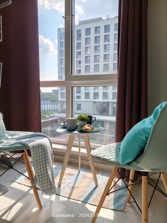 Уютная вместительная квартира с кондиционером краски акварели — аренда посуточно в Балашиха