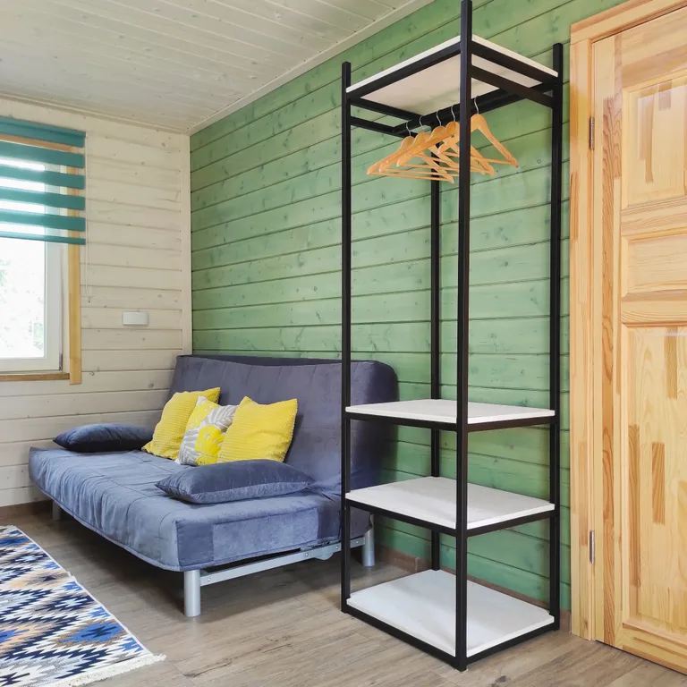 Экодомик из рубленого бревна с дровяной сауной