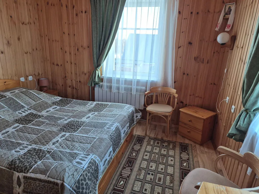 Комната на 2 человека, с двухспальной кроватью