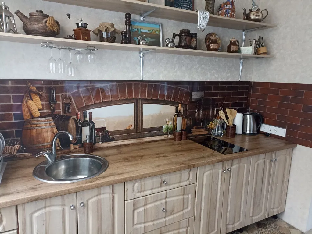 Дом с беседкой