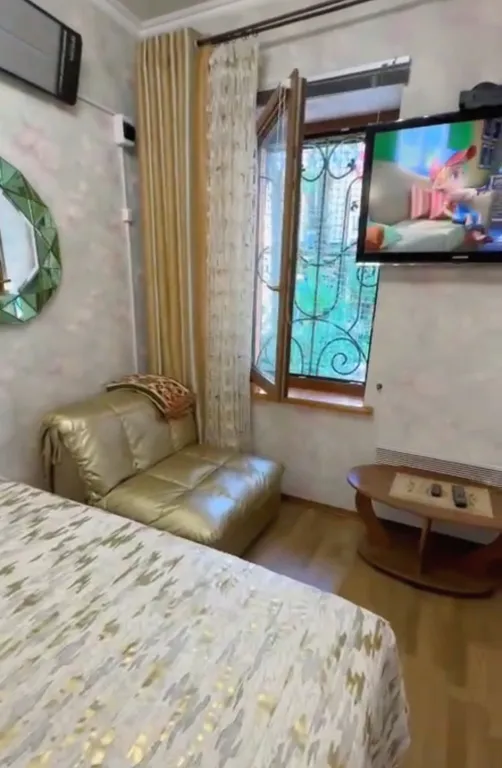 Коттедж Квартира в центре набережной у моря, в отдельно стоящем доме — Ялта