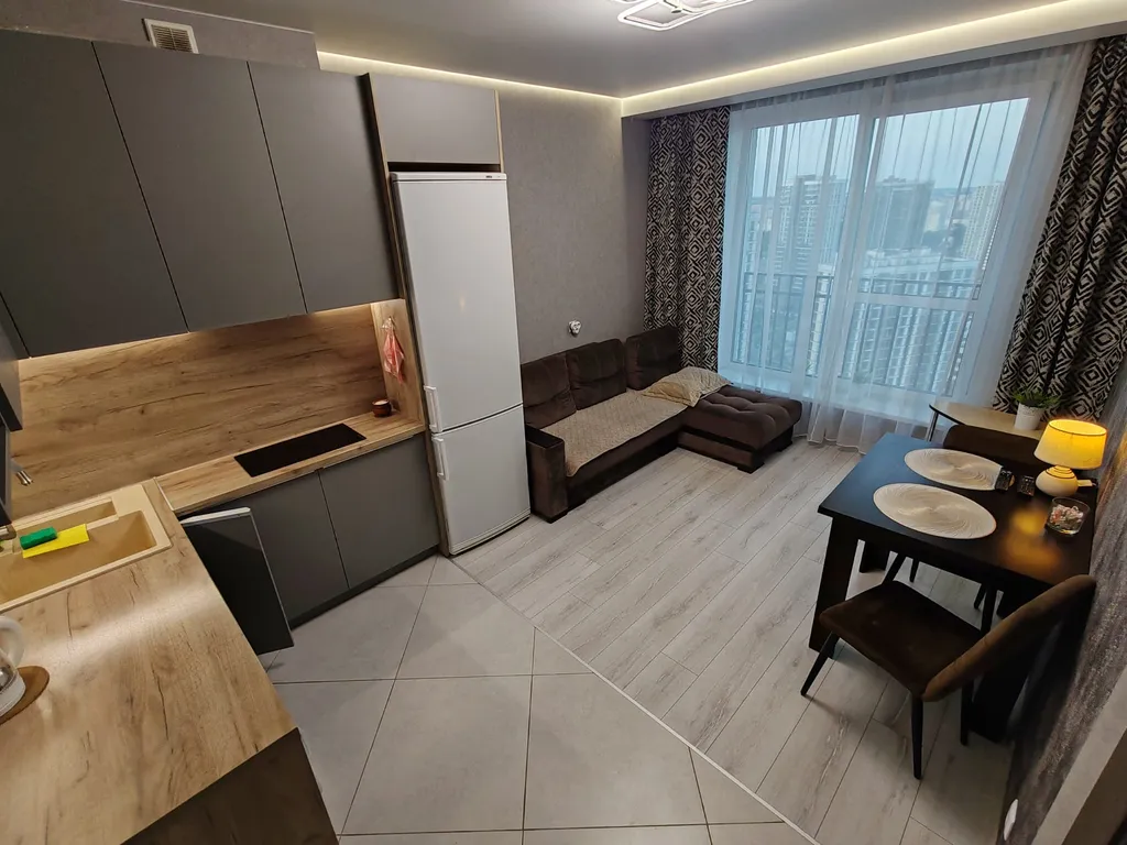 Евродвушка у метро Аэродромная с отдельной спальней