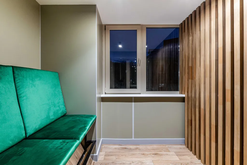 Квартира Уютная комната с выходом на балкон в трёхкомнатной квартире — Екатеринбург