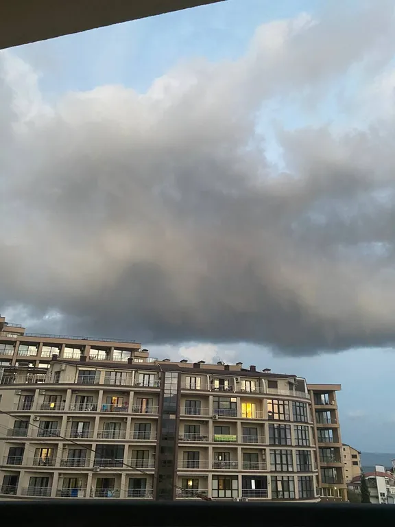 Двухуровневая студия с панорамным видом на море