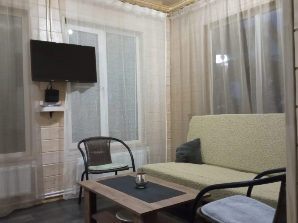 Двухэтажные апартаменты в доме у озера