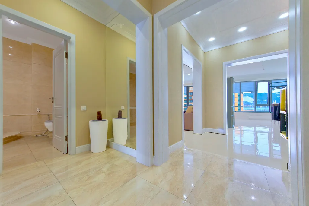 Стильная квартира на набережной