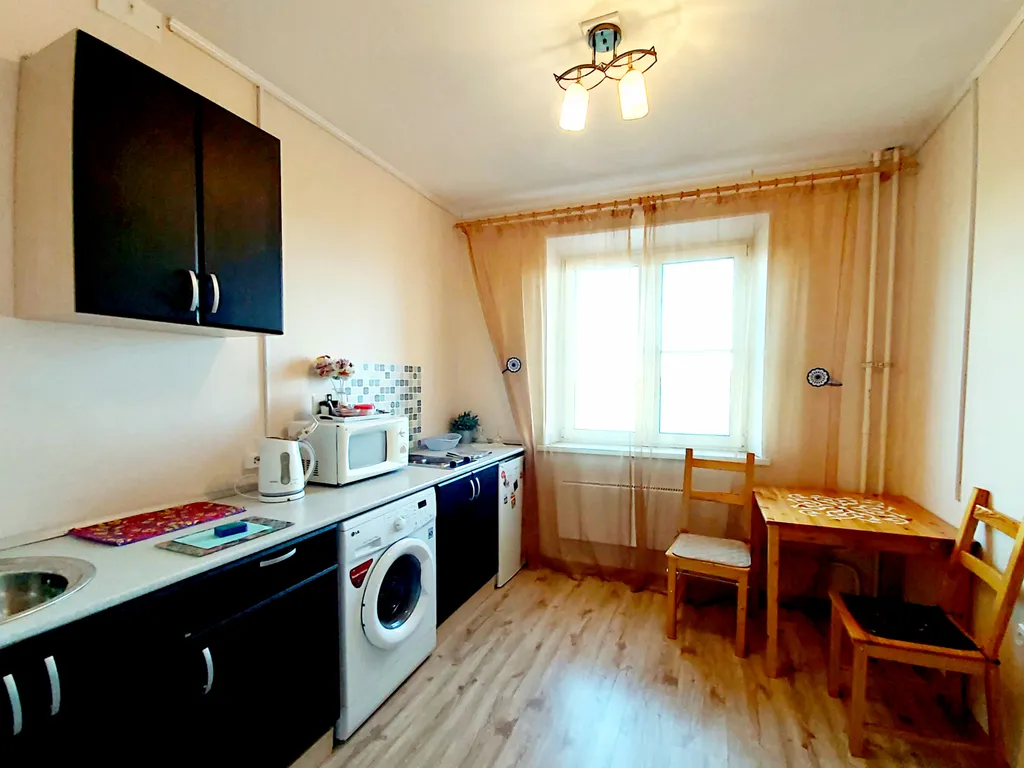 Просторная студия с видом на Урал в центре города